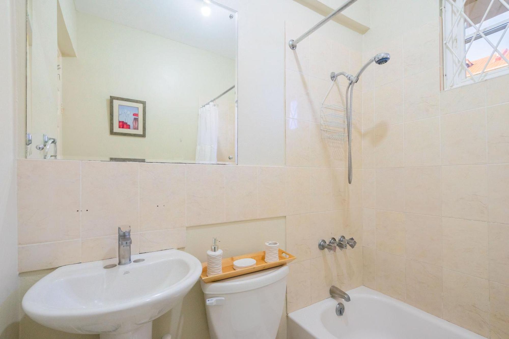 Musgrave Annex- Comfy 1 Bedroom Apartment On The Ground Floor Kingston Exterior photo